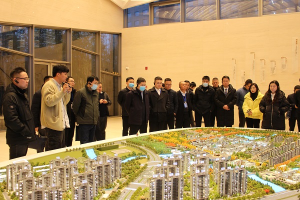 对标提升 加快转型 J9集团公司发展城市更新专题培训及项目对标进建调查